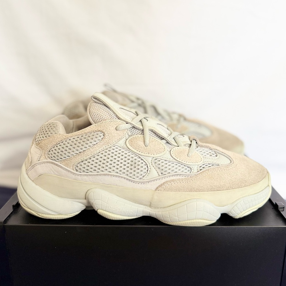 AUTHENTIC Adidas Yeezy 500 Salt size 9.5 EE7287 2018 PRE-OWNED